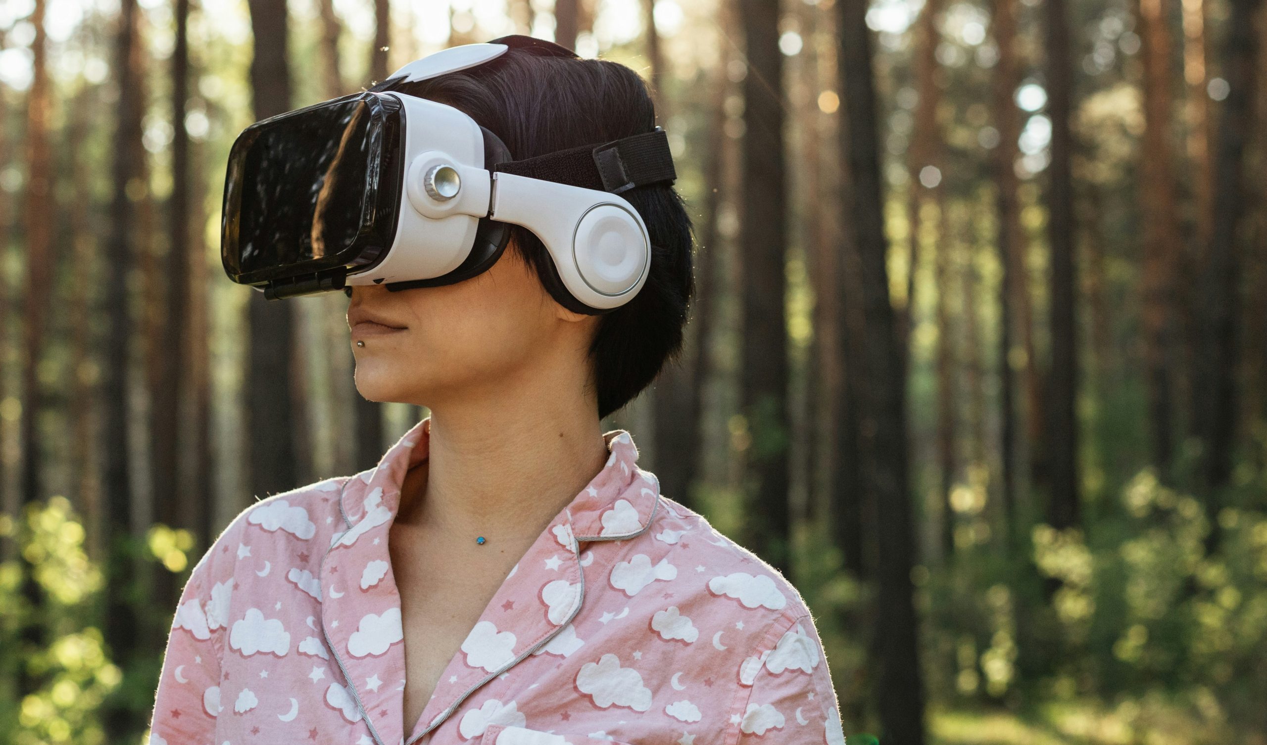 virtual reality helmet